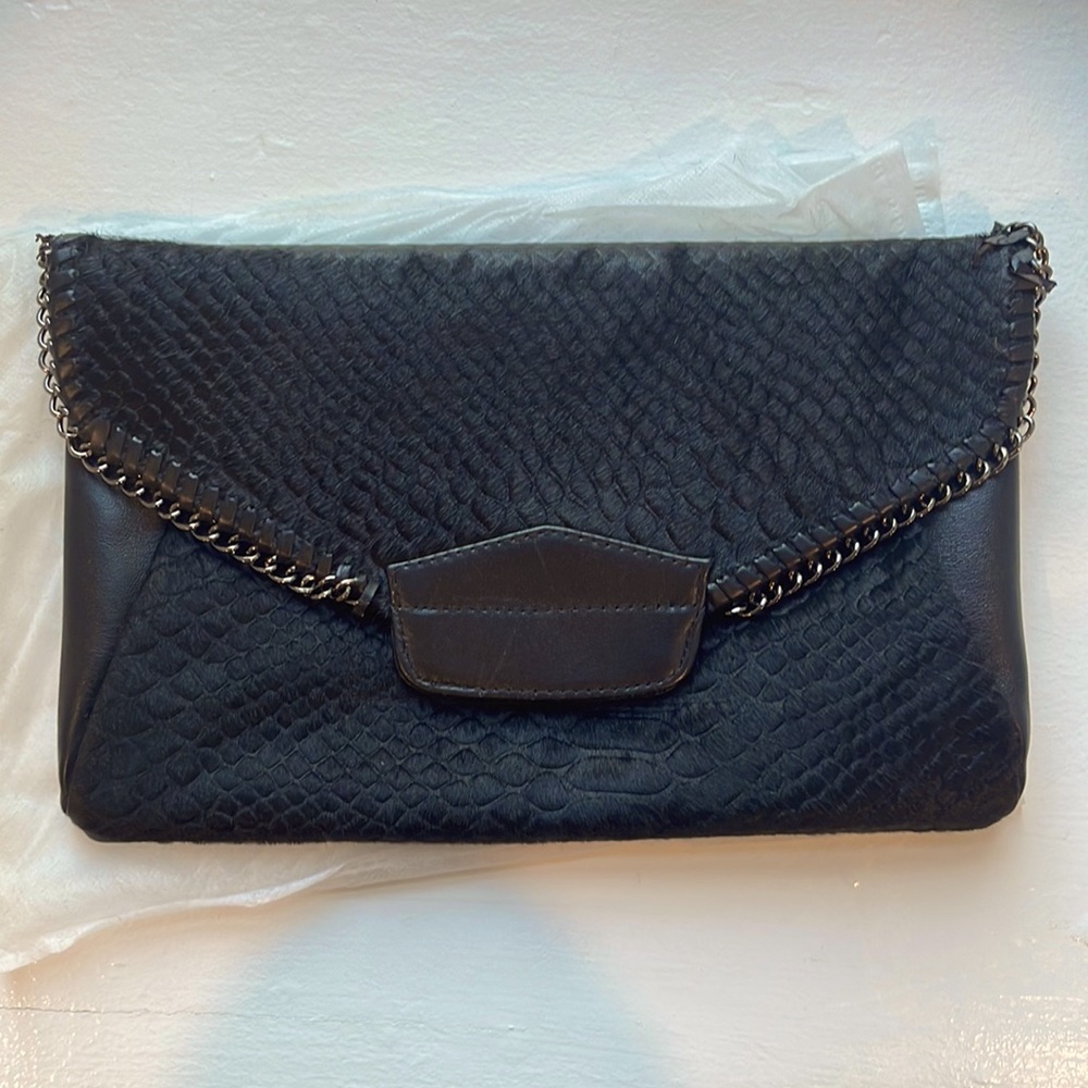 Sondra Roberts Crossbody / Clutch